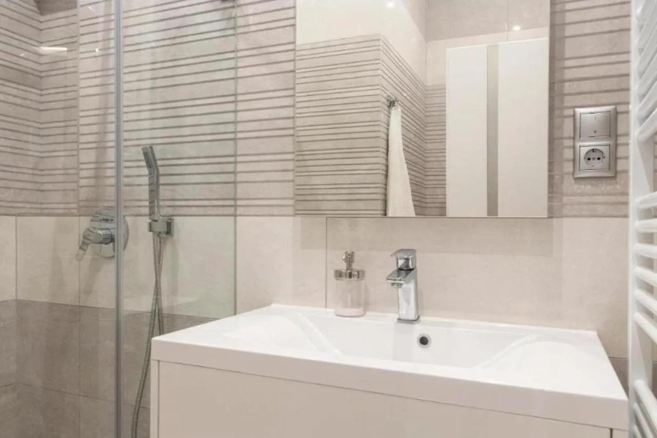 Budapest Revay Apartments 0*,